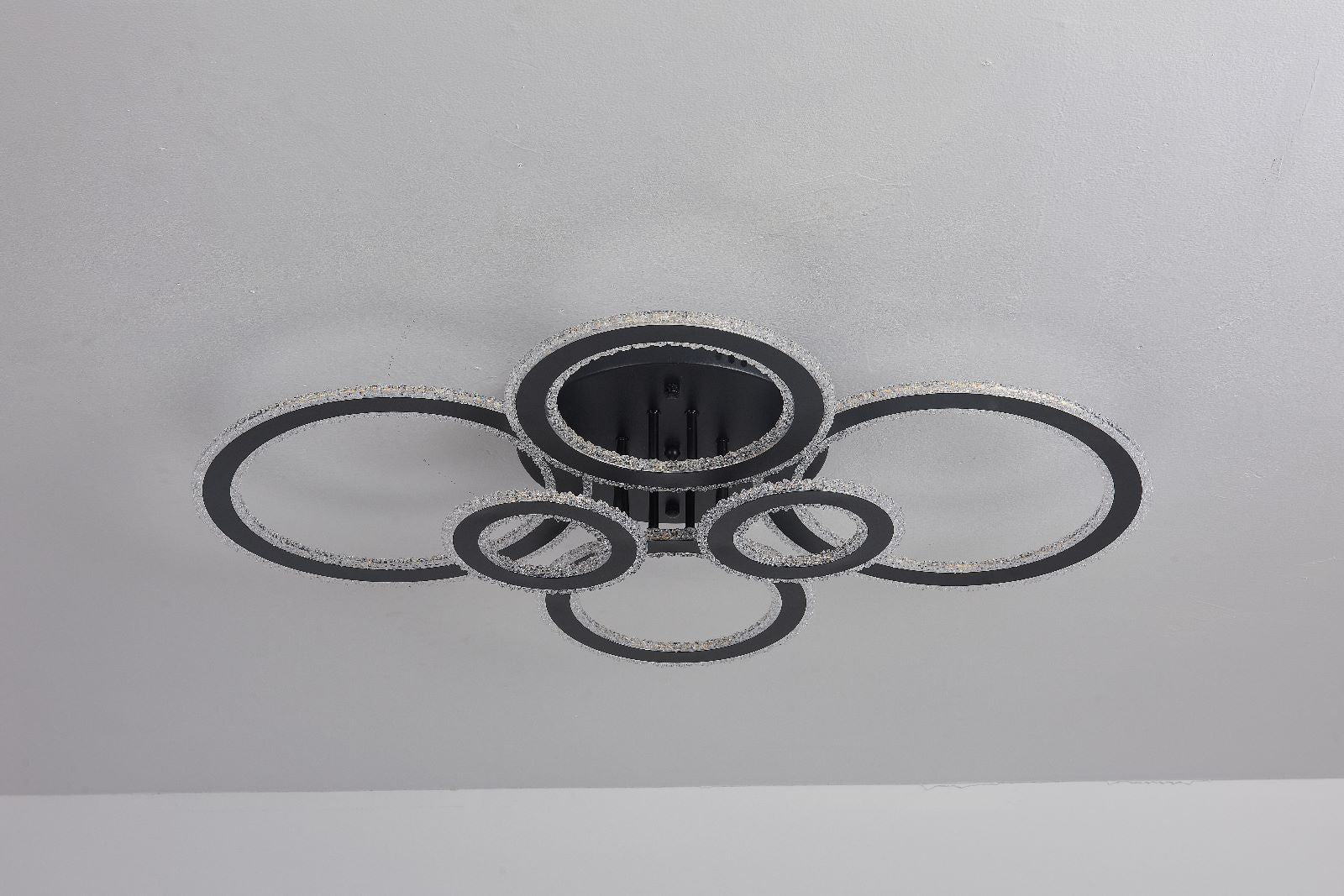 Lustra LED RFAN, Model M316-6, Cu Telecomanda, 3 Tipuri De Lumina, Intensitate Reglabila, 250W, Negru