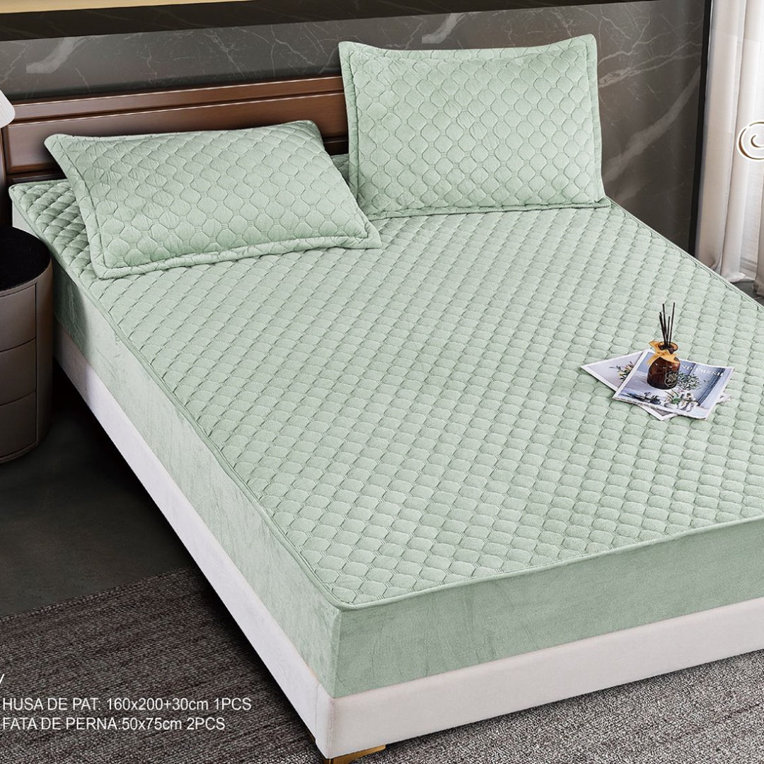 Husa Saltea cu Elastic 160x200cm tip Topper si 2 fete de perna, Verde salvie