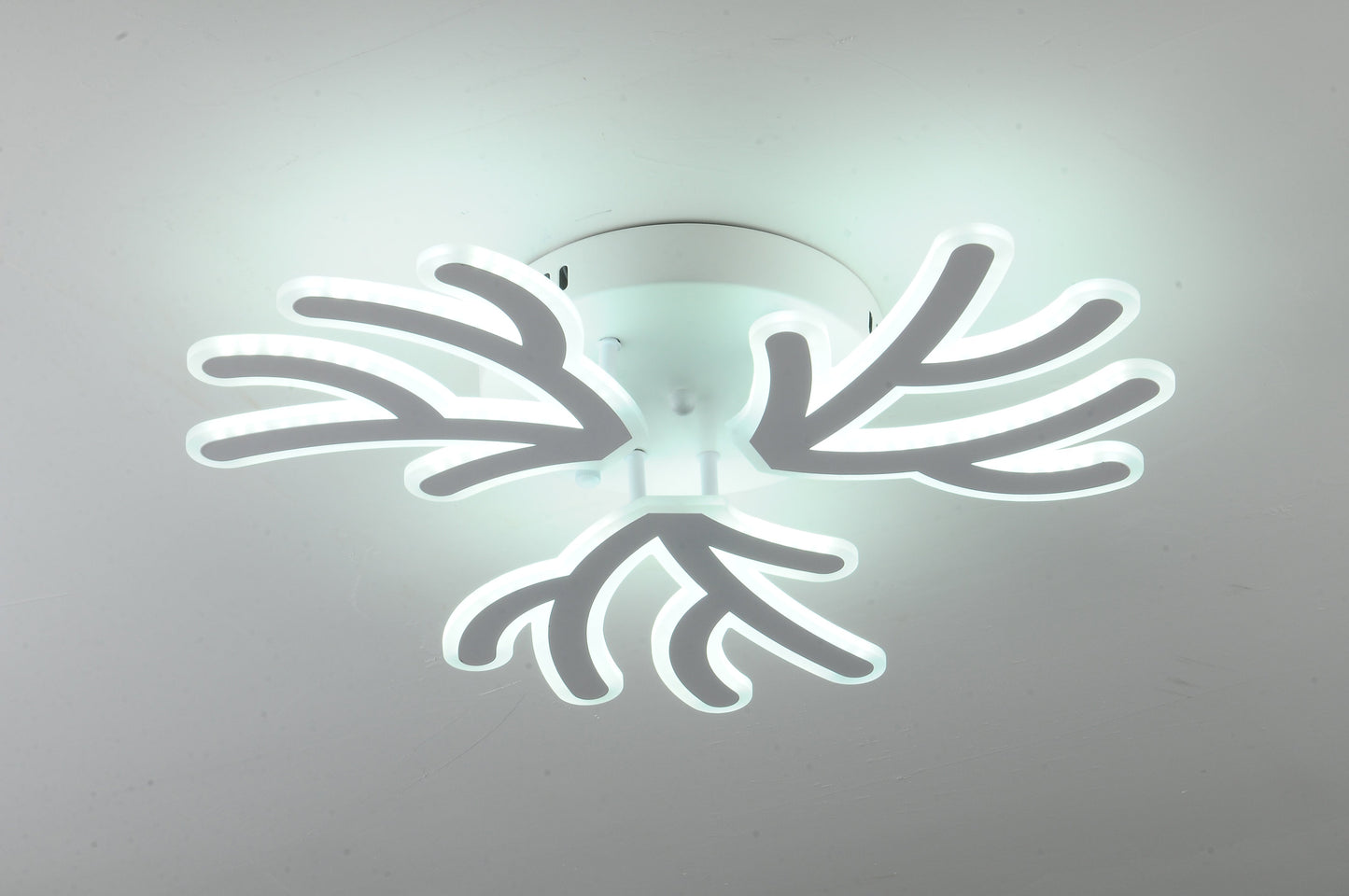 Lustra LED RFAN, Model K46-3, cu Telecomanda, 3 Tipuri de Lumina, Intensitate Reglabila, 150W, Alb