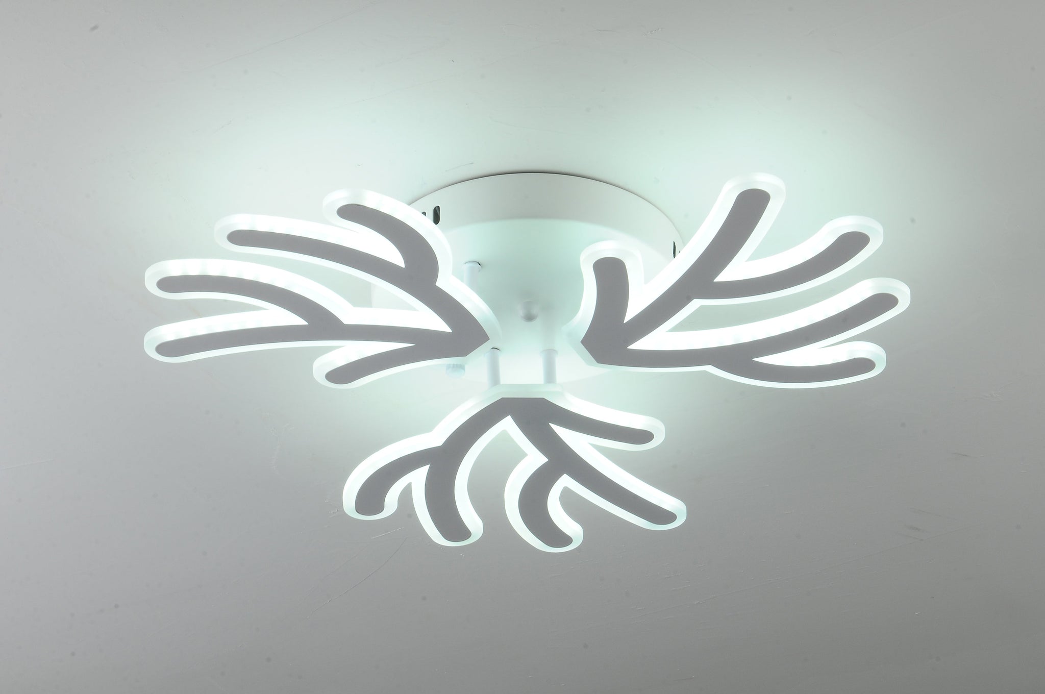 Lustra LED RFAN, Model K46-3, cu Telecomanda, 3 Tipuri de Lumina, Intensitate Reglabila, 150W, Alb