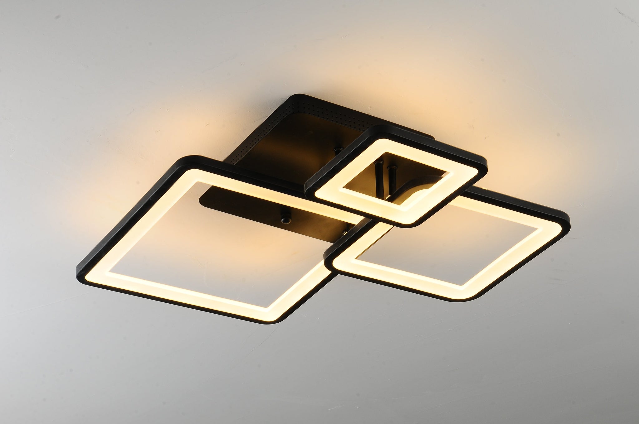 Lustra LED RFAN, Model K002-3, cu Telecomanda, 3 Tipuri de Lumina, Intensitate Reglabila, 112W, Negru
