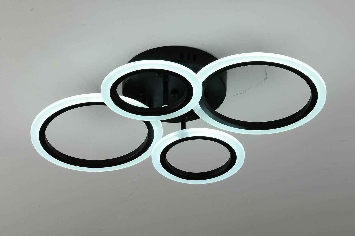 Lustra LED RFAN, Model K001/2+2, cu Telecomanda, 3 Tipuri de Lumina, Intensitate Reglabila, 76W, Negru