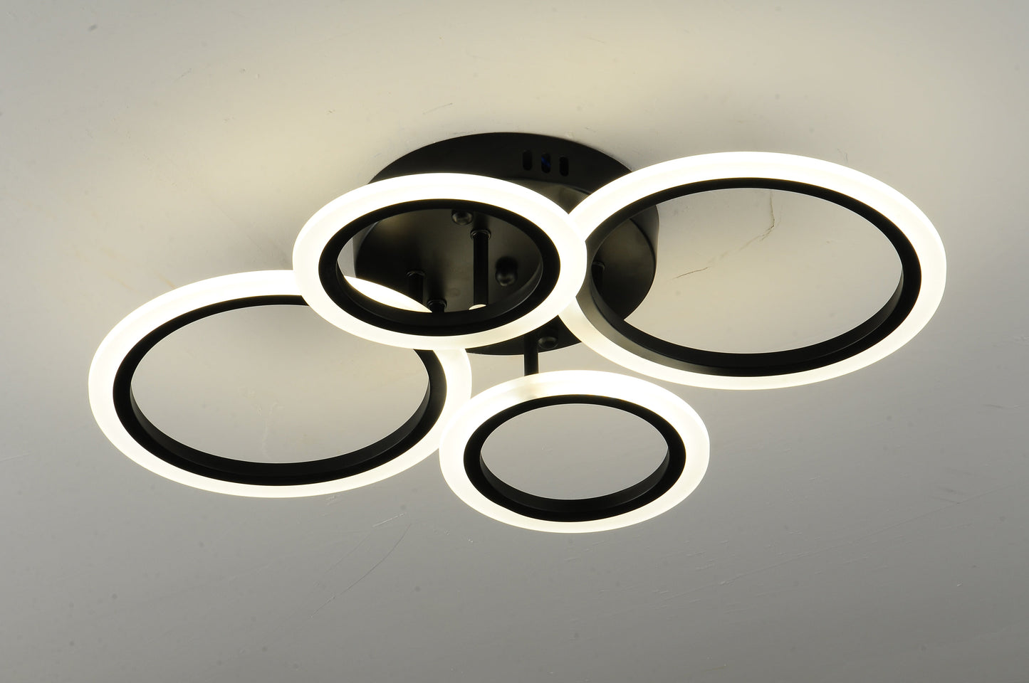 Lustra LED RFAN, Model K001/2+2, cu Telecomanda, 3 Tipuri de Lumina, Intensitate Reglabila, 76W, Negru
