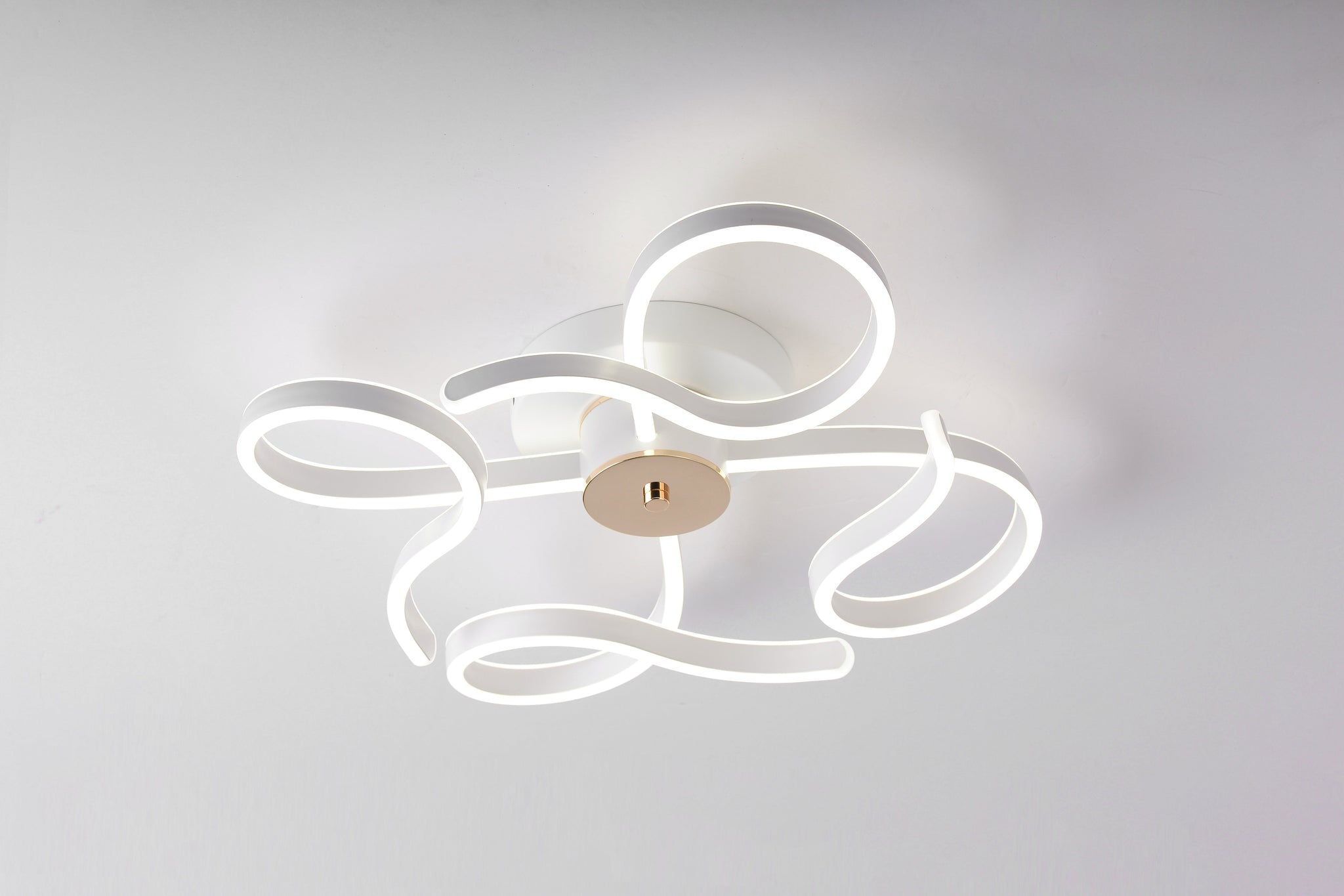 Lustra LED RFAN, Model T9877, Cu Telecomanda, 3 Tipuri De Lumina, Intensitate Reglabila, 288W, Alb/Auriu