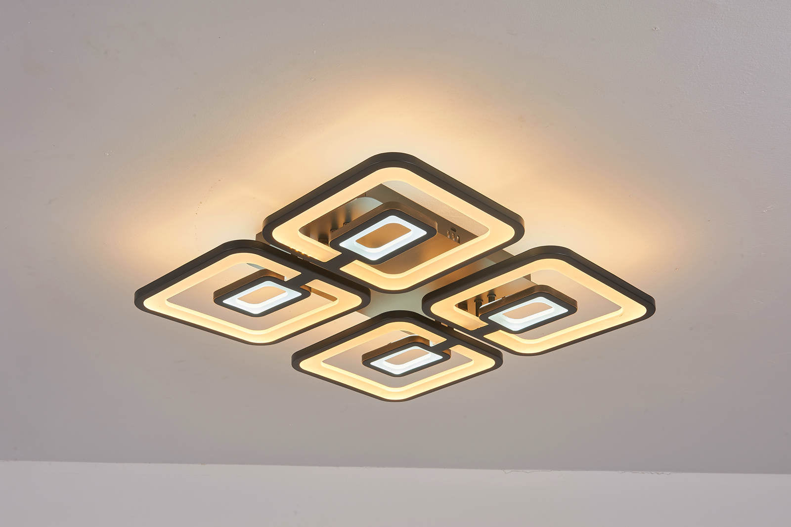 Lustra LED RFAN, Model M025-4, Cu Telecomanda, 3 Tipuri De Lumina, Intensitate Reglabila, 200W, Negru