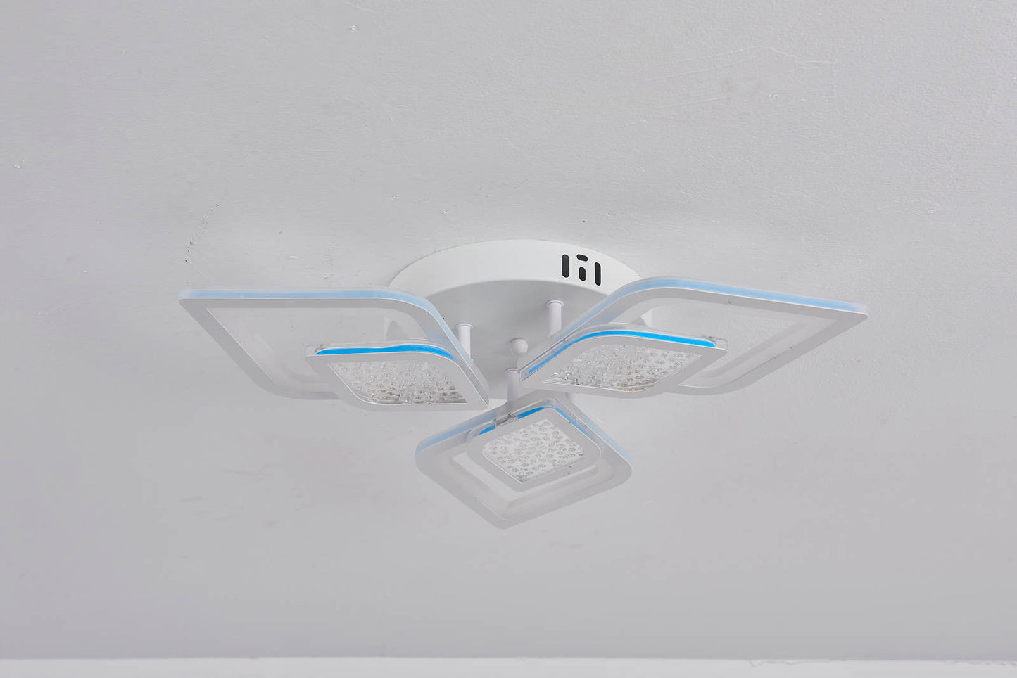 Lustra LED RFAN, Model M408-3, Cu Telecomanda, 3 Tipuri De Lumina, Intensitate Reglabila, 108W, Alb