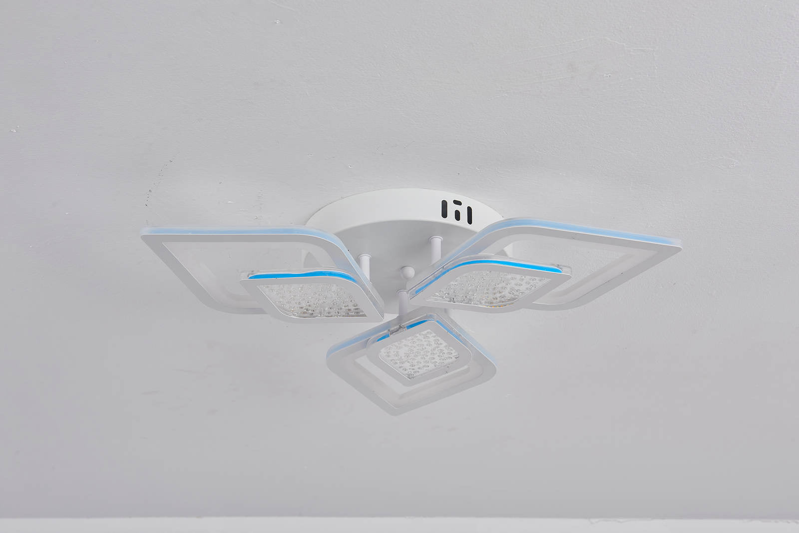 Lustra LED RFAN, Model M408-3, Cu Telecomanda, 3 Tipuri De Lumina, Intensitate Reglabila, 108W, Alb