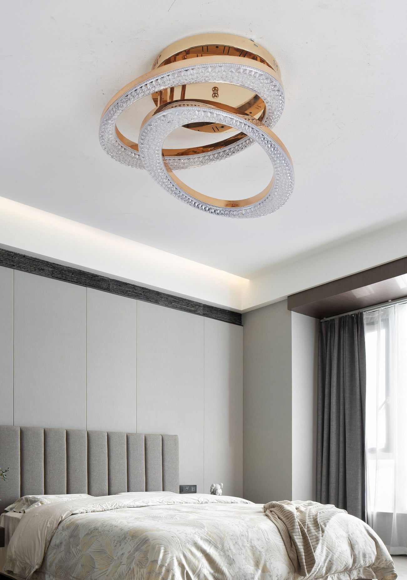 Lustra LED RFAN, Model J409/2, Cu Telecomanda, 3 Tipuri De Lumina, Intensitate Reglabila, 96W, Auriu