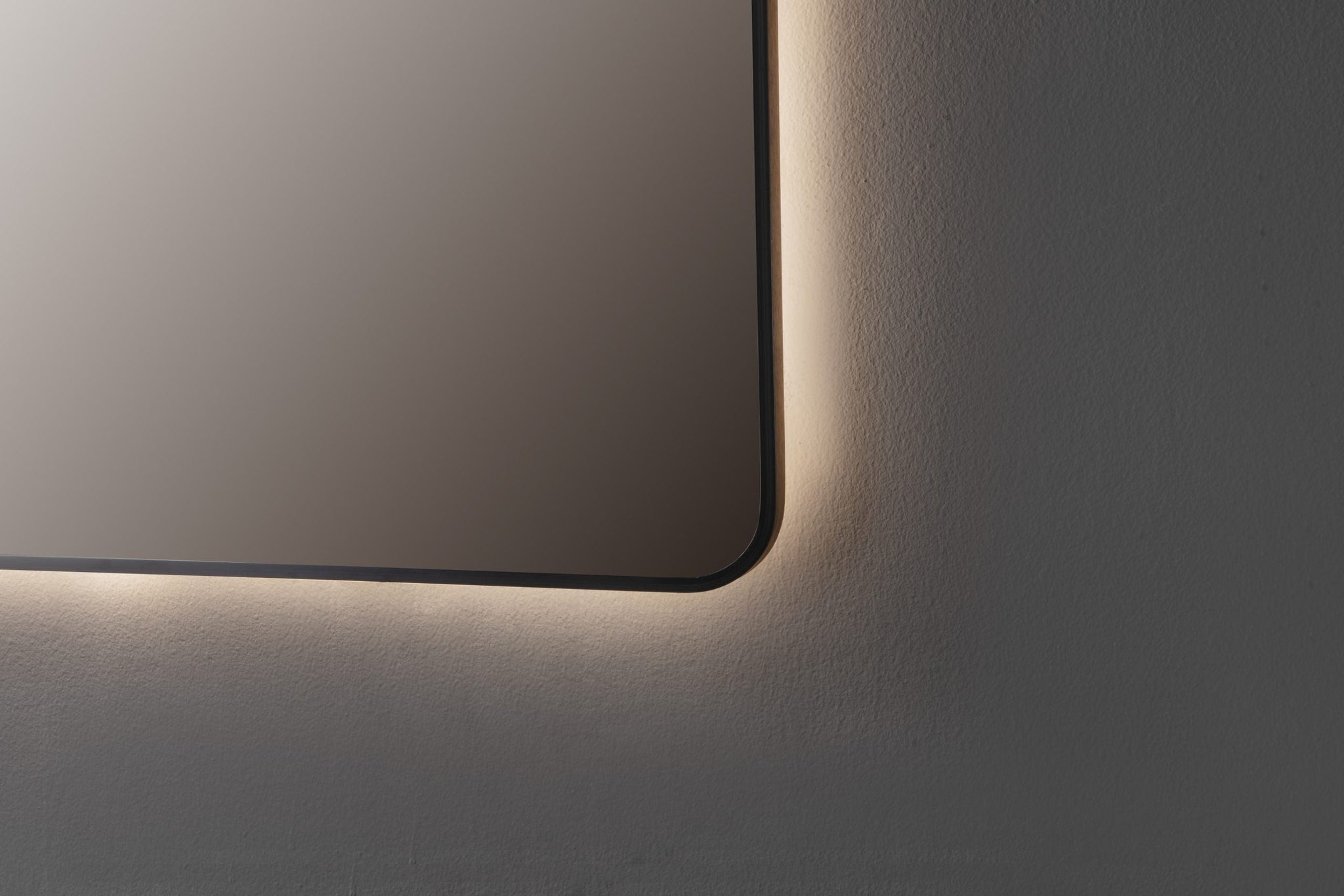 Oglinda LED Patrata Premium 80×80 cm, Rama Neagra, 3 Tipuri de Lumina – Calda, Rece, Neutra