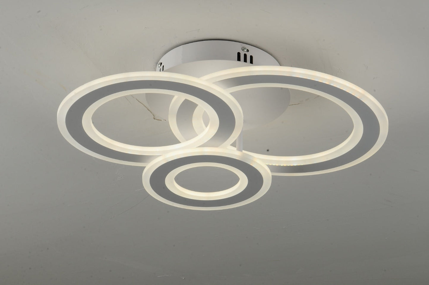 Lustra LED RFAN, Model M978-3C, cu Telecomanda, 3 Tipuri de Lumina, Intensitate Reglabila, 178W, Alb