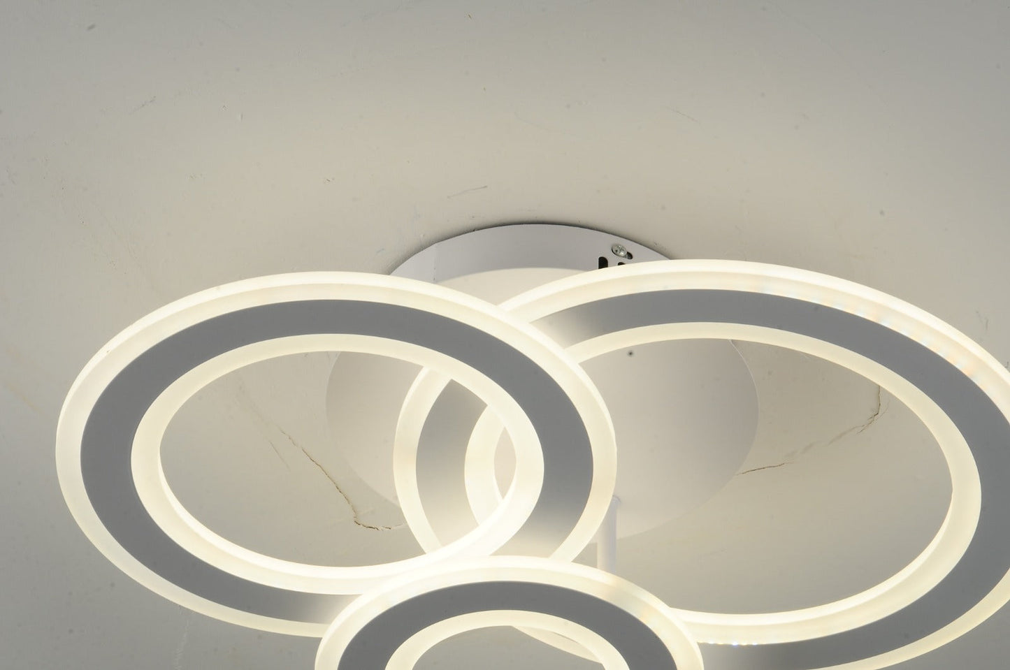 Lustra LED RFAN, Model M978-3C, cu Telecomanda, 3 Tipuri de Lumina, Intensitate Reglabila, 178W, Alb