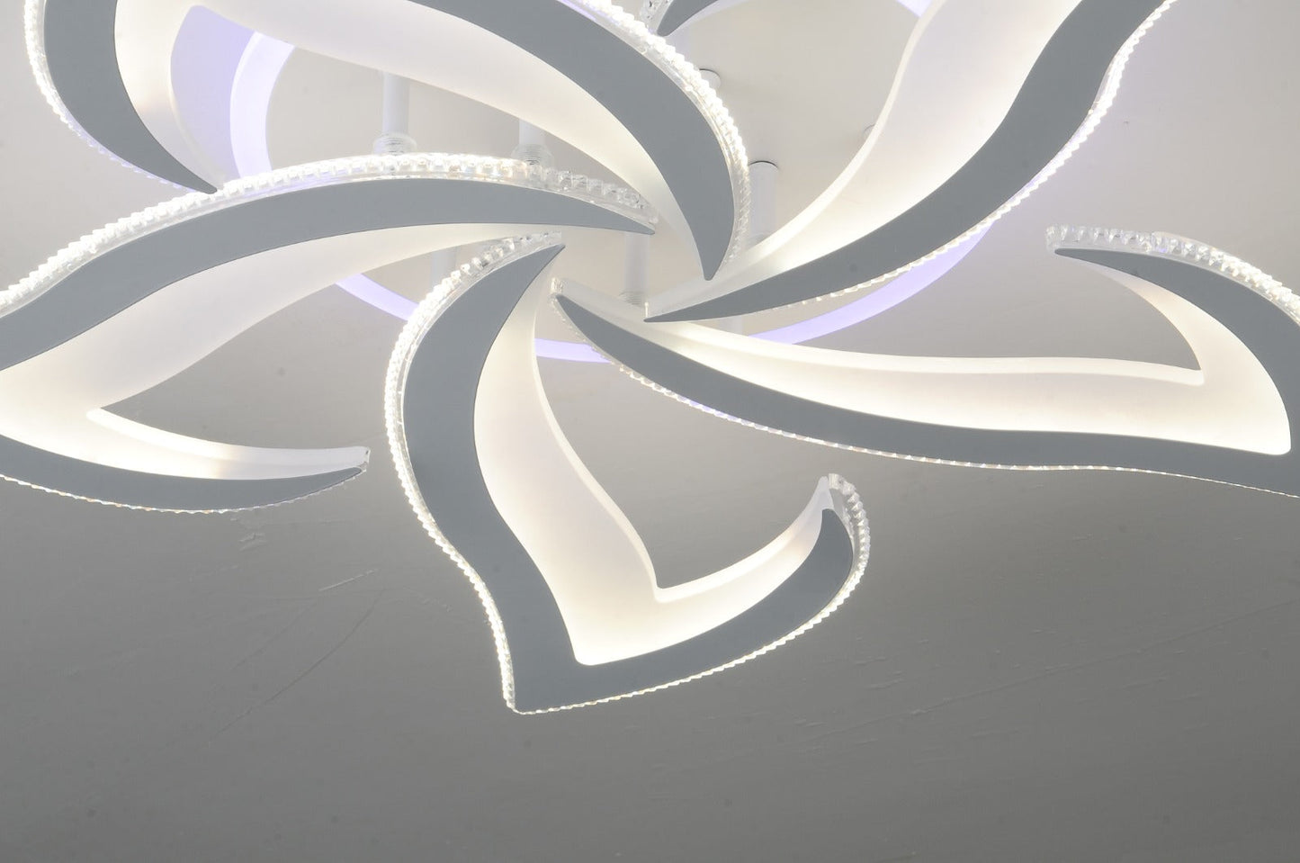 Lustra LED RFAN, Model M396-5RGB, cu Telecomanda, 3 Tipuri de Lumina plus Lumina RGB, Intensitate Reglabila, 146W, Alb