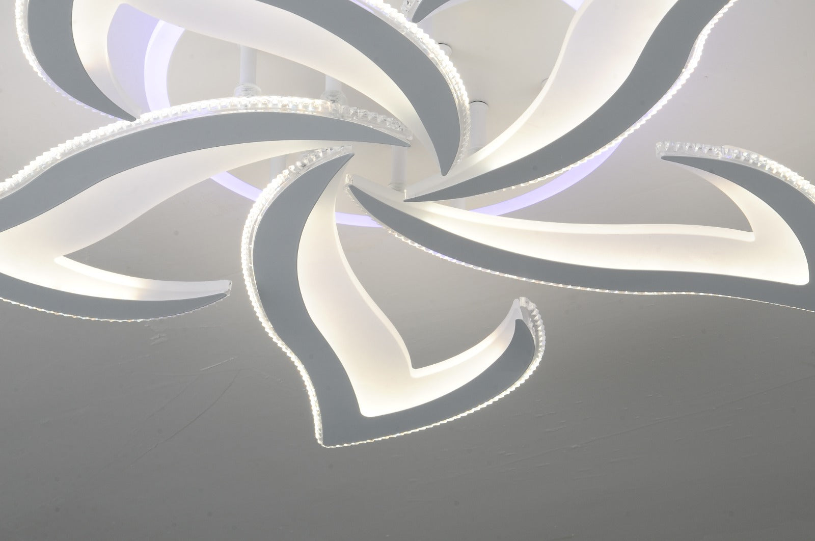 Lustra LED RFAN, Model M396-5RGB, cu Telecomanda, 3 Tipuri de Lumina plus Lumina RGB, Intensitate Reglabila, 146W, Alb